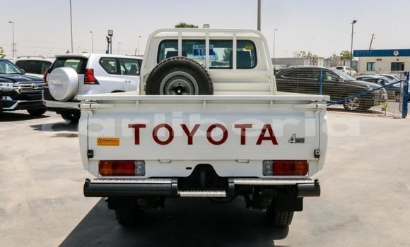 Acheter Neuf Voiture Toyota Land Cruiser Blanc à Import - Dubai, Comté de Bomi Acheter Neuf Voiture Toyota Land Cruiser Blanc à Import - Dubai, Comté de Bomi