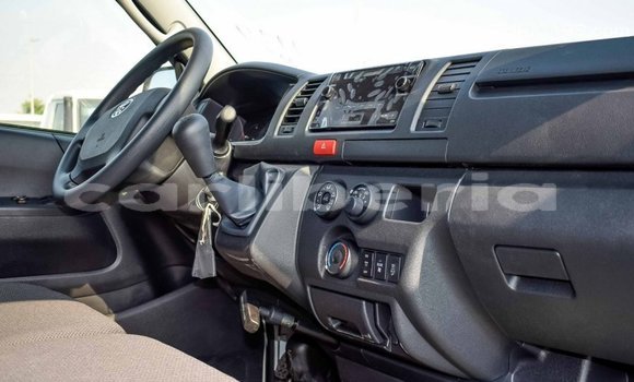 Buy Import Toyota Hiace White Car in Import - Dubai in Bomi County Buy Import Toyota Hiace White Car in Import - Dubai in Bomi County