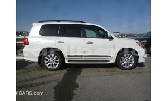 Buy Import Toyota Land Cruiser White Car in Import - Dubai in Bomi County Buy Import Toyota Land Cruiser White Car in Import - Dubai in Bomi County