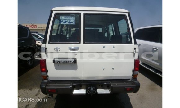 Buy Import Toyota Land Cruiser White Car in Import - Dubai in Bomi County Buy Import Toyota Land Cruiser White Car in Import - Dubai in Bomi County