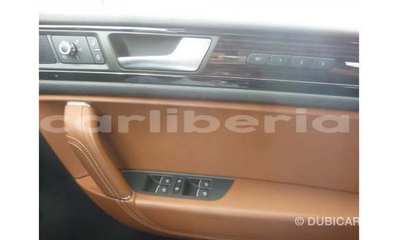 Acheter Import Voiture Volkswagen Touareg Marron à Import - Dubai, Comté de Bomi Acheter Import Voiture Volkswagen Touareg Marron à Import - Dubai, Comté de Bomi