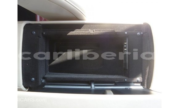 Buy Import Mercedes-Benz 190 Blue Car in Import - Dubai in Bomi County Buy Import Mercedes-Benz 190 Blue Car in Import - Dubai in Bomi County