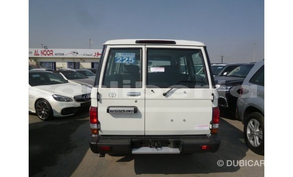 Buy Import Toyota Land Cruiser White Car in Import - Dubai in Bomi County Buy Import Toyota Land Cruiser White Car in Import - Dubai in Bomi County