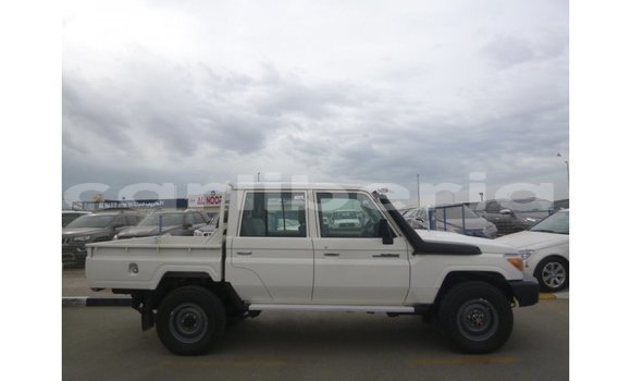 Buy Import Toyota Land Cruiser White Car in Import - Dubai in Bomi County Buy Import Toyota Land Cruiser White Car in Import - Dubai in Bomi County