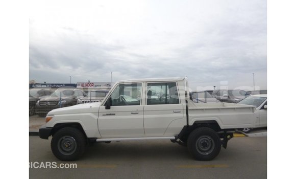 Buy Import Toyota Land Cruiser White Car in Import - Dubai in Bomi County Buy Import Toyota Land Cruiser White Car in Import - Dubai in Bomi County