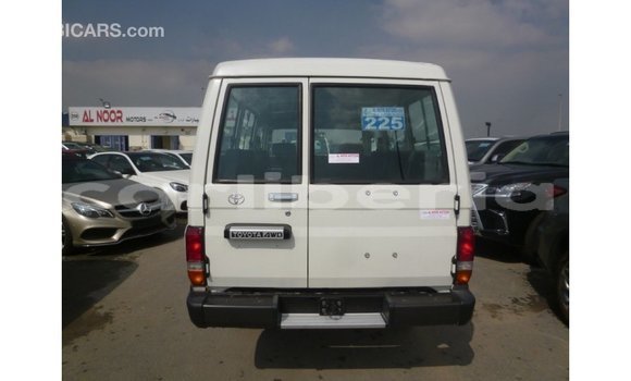 Buy Import Toyota Land Cruiser White Car in Import - Dubai in Bomi County Buy Import Toyota Land Cruiser White Car in Import - Dubai in Bomi County