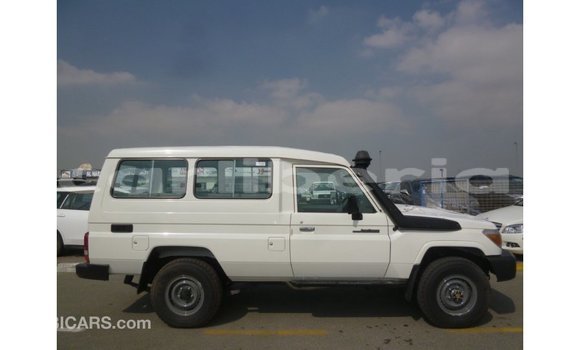 Buy Import Toyota Land Cruiser White Car in Import - Dubai in Bomi County Buy Import Toyota Land Cruiser White Car in Import - Dubai in Bomi County