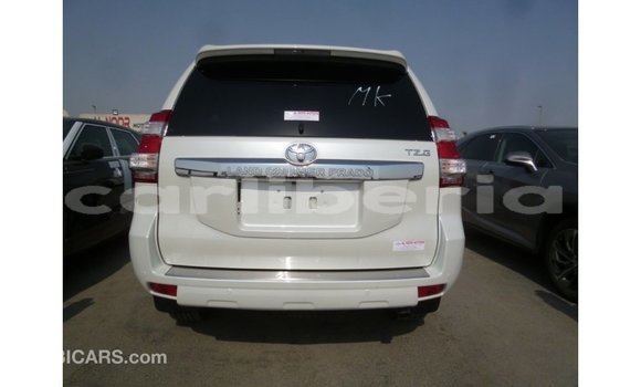 Acheter Import Voiture Toyota Prado Blanc à Import - Dubai, Comté de Bomi Acheter Import Voiture Toyota Prado Blanc à Import - Dubai, Comté de Bomi