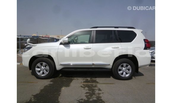 Acheter Import Voiture Toyota Prado Blanc à Import - Dubai, Comté de Bomi Acheter Import Voiture Toyota Prado Blanc à Import - Dubai, Comté de Bomi