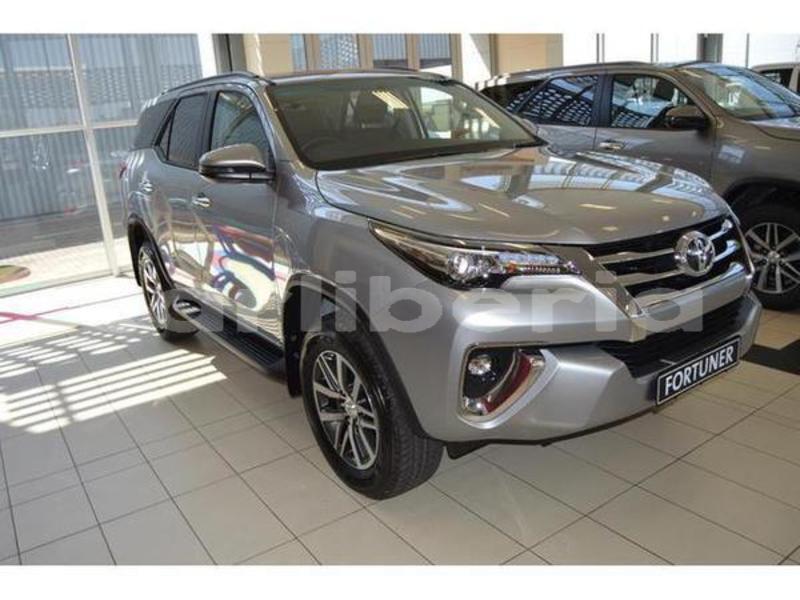 Big with watermark 2019 toyota fortuner 2