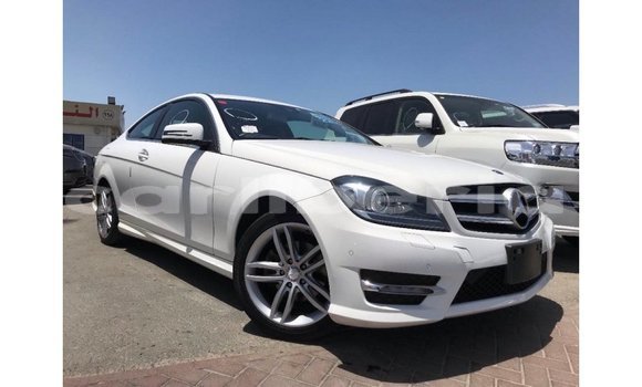 Buy Import Mercedes-Benz 190 White Car in Import - Dubai in Bomi County Buy Import Mercedes-Benz 190 White Car in Import - Dubai in Bomi County