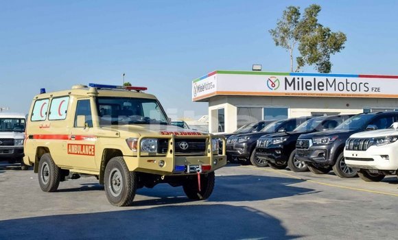 Acheter Neuf Voiture Toyota Land Cruiser Beige à Barclayville, Grand Kru County Acheter Neuf Voiture Toyota Land Cruiser Beige à Barclayville, Grand Kru County