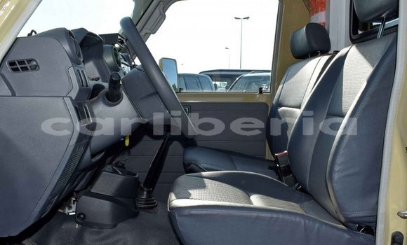 Acheter Neuf Voiture Toyota Land Cruiser Beige à Barclayville, Grand Kru County Acheter Neuf Voiture Toyota Land Cruiser Beige à Barclayville, Grand Kru County