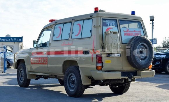 Acheter Neuf Voiture Toyota Land Cruiser Beige à Barclayville, Grand Kru County Acheter Neuf Voiture Toyota Land Cruiser Beige à Barclayville, Grand Kru County