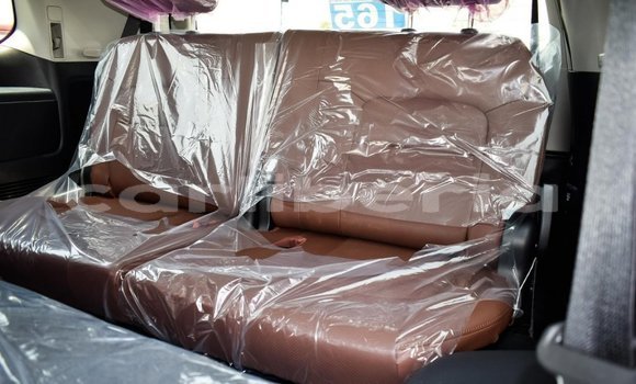 Acheter Neuf Voiture Toyota Land Cruiser Noir à Barclayville, Grand Kru County Acheter Neuf Voiture Toyota Land Cruiser Noir à Barclayville, Grand Kru County